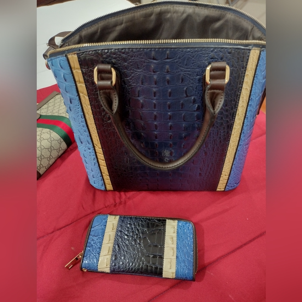Shoes, Purses - Picture 11 of 13